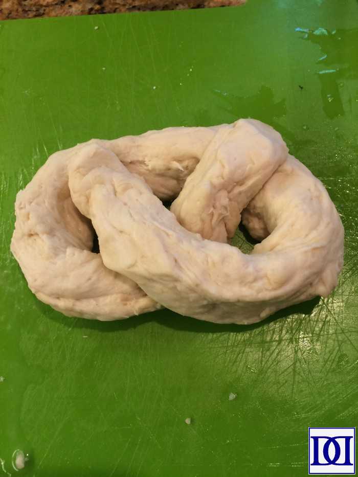 pretzel_shape