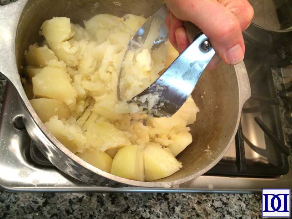 nana_mashed_potatoes_add_butter_mash